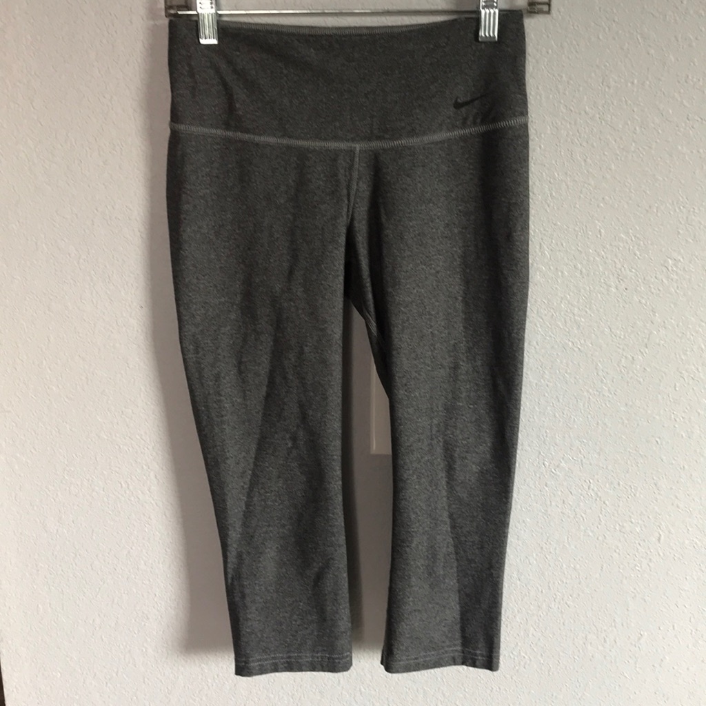 Nike Cropped Leggings